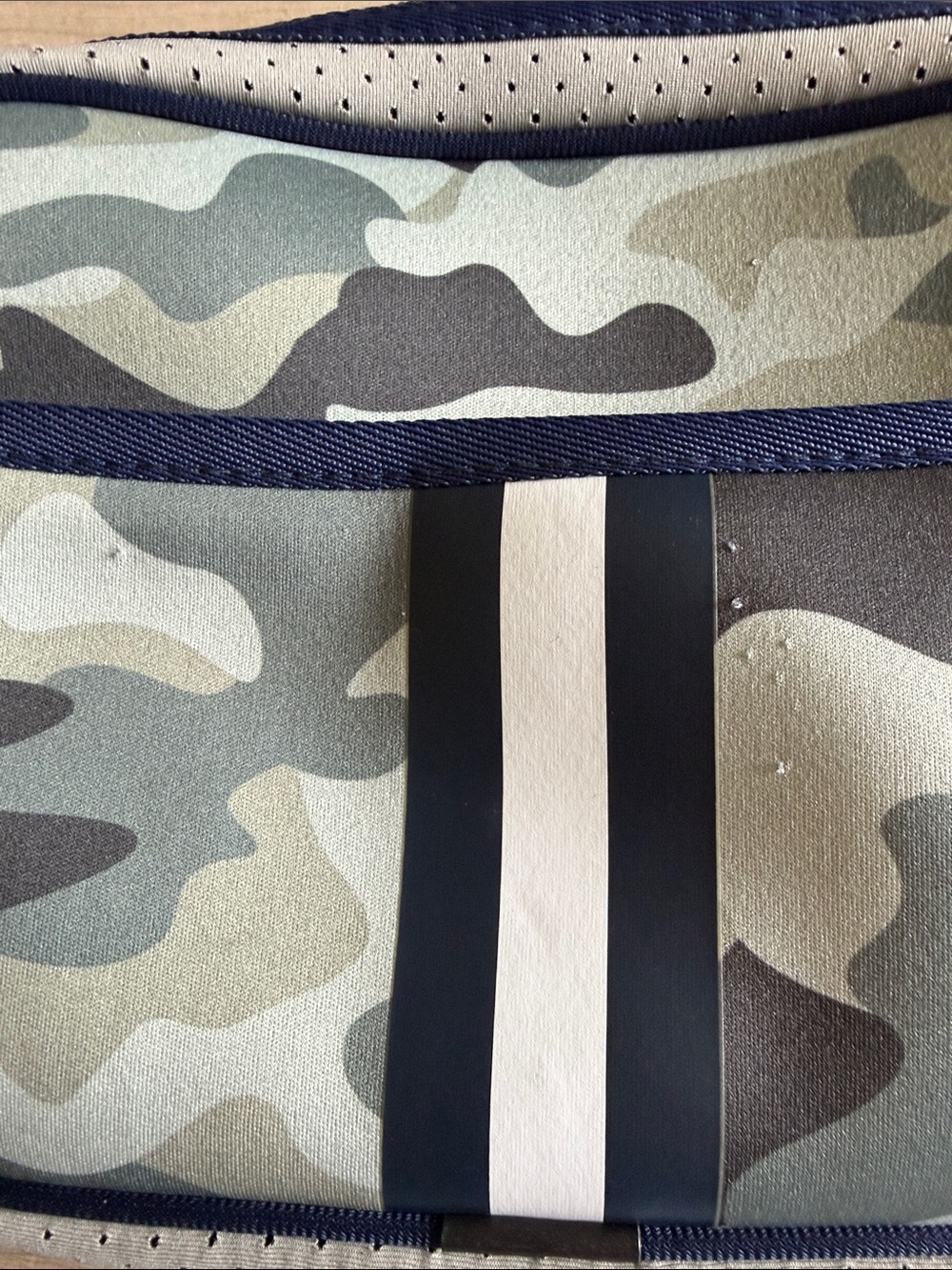 HAUTE SHORE Women’s Camo Crossbody Bag in Gray and Navy with Center Stripe - Picture 4 of 5